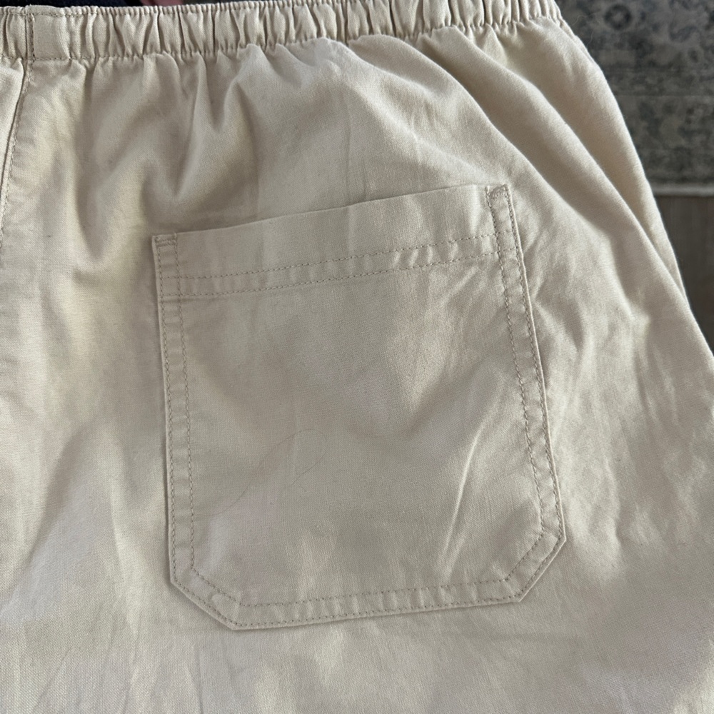 Lands End M crop lightweight linen-feel cotton pants. Elastic waist. Light tan.